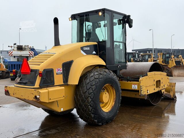 Rodillo simple Caterpillar CS563E