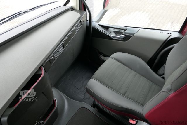 Prostorninska vlačilna enota VOLVO FH 460 Globetrotter Vollluft 2-Tanks Euro 6