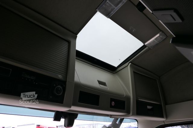 Prostorninska vlačilna enota VOLVO FH 460 Globetrotter Vollluft 2-Tanks Euro 6