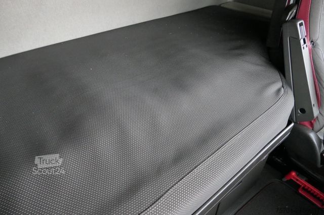 Prostorninska vlačilna enota VOLVO FH 460 Globetrotter Vollluft 2-Tanks Euro 6