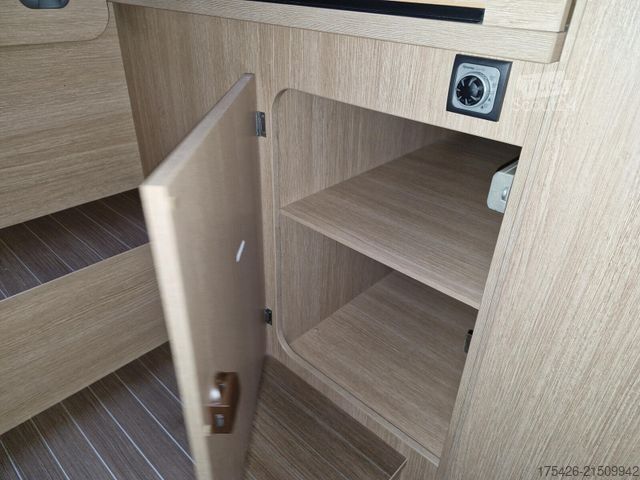 Polointegrovaný karavan GLUECKSMOBIL T 660 *SAT+TV*Duo-Control*AHK*1. Hand*