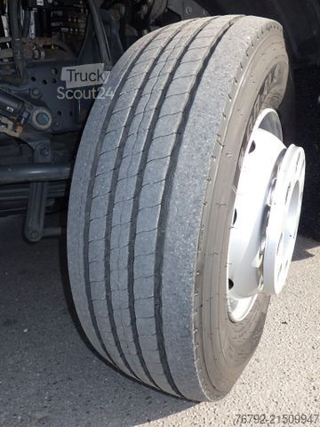 LKW mit Pritsche (offen) MERCEDES-BENZ 1327 L Atego 4 Pritsche 7,3m/LBW/AHK/Klima/55tkm