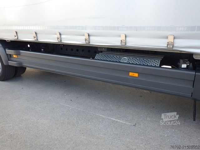 LKW mit Pritsche & Plane MERCEDES-BENZ 1327 L Atego 4 Pritsche 7,3m/LBW/AHK/Klima/55tkm