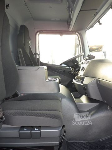 LKW mit Pritsche & Plane MERCEDES-BENZ 1327 L Atego 4 Pritsche 7,3m/LBW/AHK/Klima/55tkm