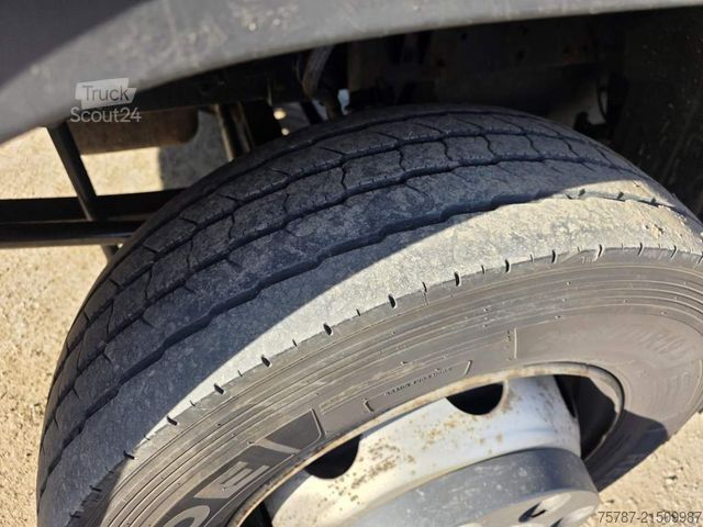 Camião plataforma com lona IVECO 120E25 Pritsche&Plane,Ladebordwand 1,5 To