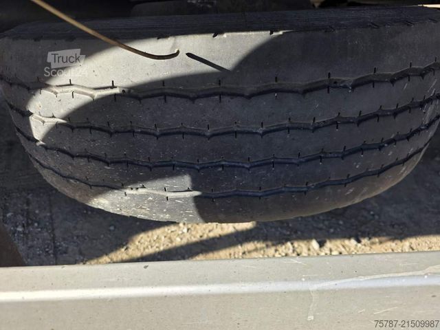 Valníkový nákladní automobil s plachtou IVECO 120E25 Pritsche&Plane,Ladebordwand 1,5 To