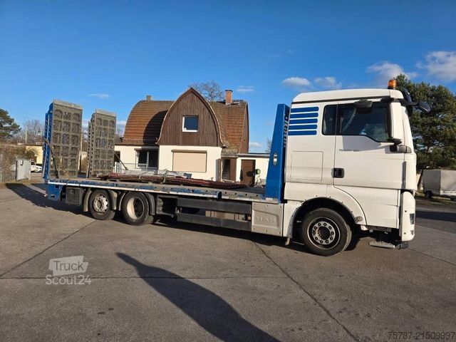 Laweta MAN 26.400 TGX mit Baustoffplateau, geteilte Rampen