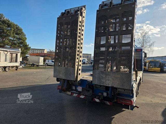 Laweta MAN 26.400 TGX mit Baustoffplateau, geteilte Rampen