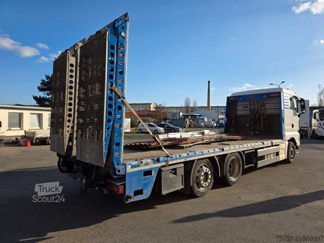 Laweta MAN 26.400 TGX mit Baustoffplateau, geteilte Rampen