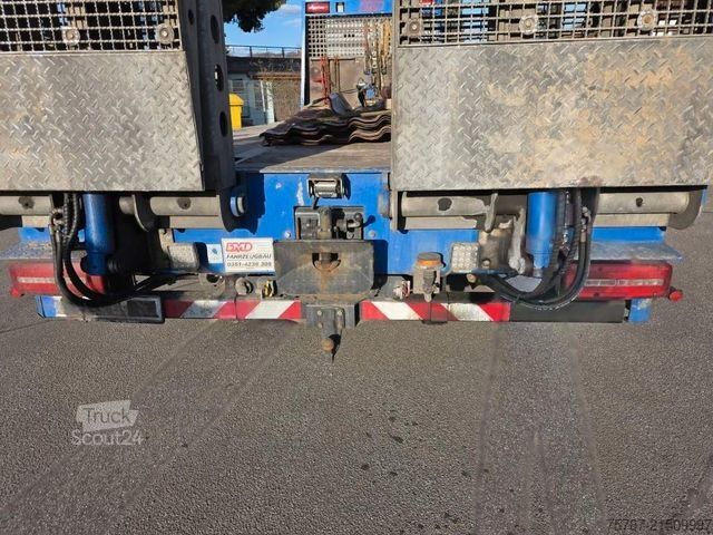 Laweta MAN 26.400 TGX mit Baustoffplateau, geteilte Rampen