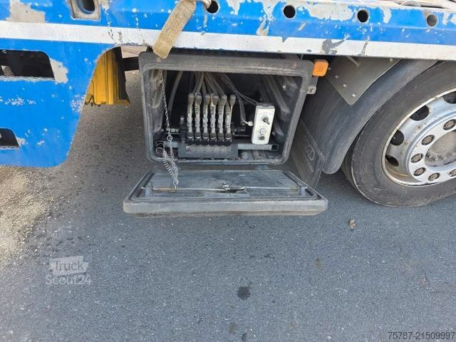 Laweta MAN 26.400 TGX mit Baustoffplateau, geteilte Rampen