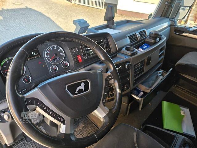 Laweta MAN 26.400 TGX mit Baustoffplateau, geteilte Rampen