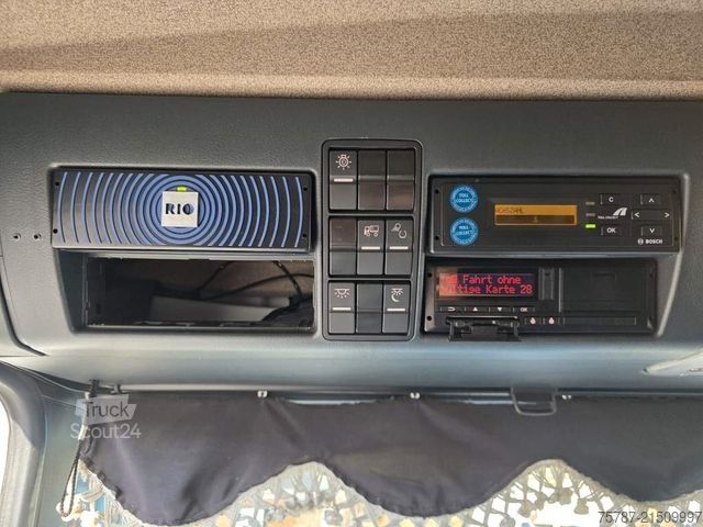 Laweta MAN 26.400 TGX mit Baustoffplateau, geteilte Rampen