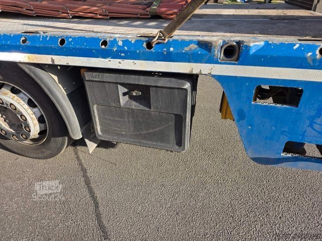 Laweta MAN 26.400 TGX mit Baustoffplateau, geteilte Rampen