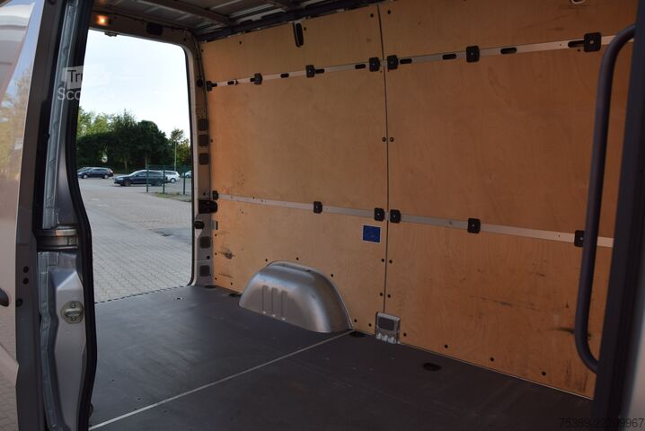 Furgoneta de caja alta Mercedes-Benz Sprinter II  316 CDI L2H2 Klima AHK Tempomat EU6