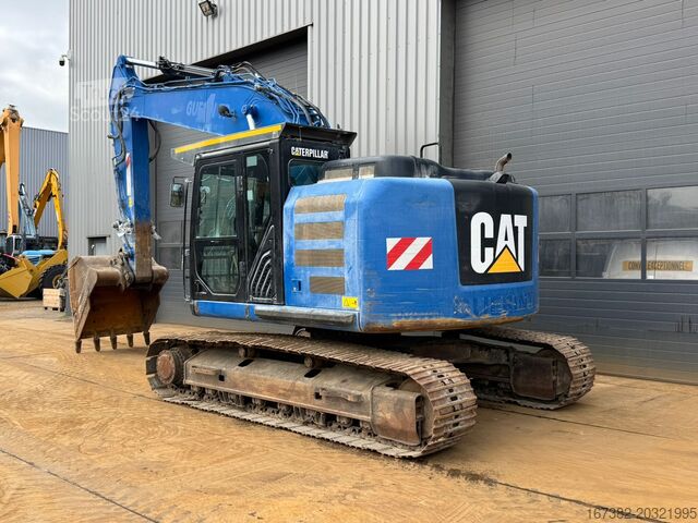 Kāpurķēžu ekskavators Caterpillar 320ERR