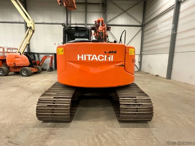 الحفارة الزاحفة Hitachi ZX 135 US-3