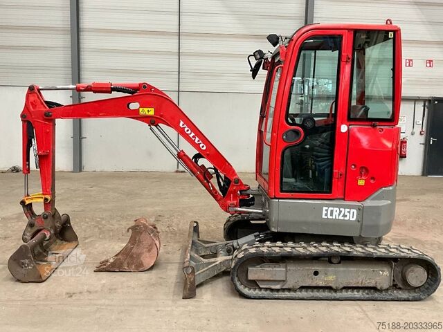 حفارة صغيرة Volvo ECR 25 D