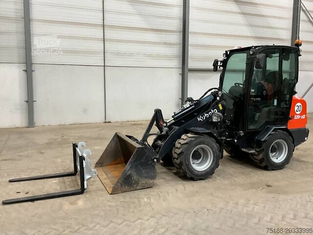 Колісний навантажувач Kubota RT 220-2 A