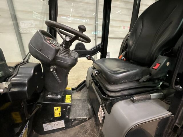رافعة شوكية Kubota RT 220-2 A