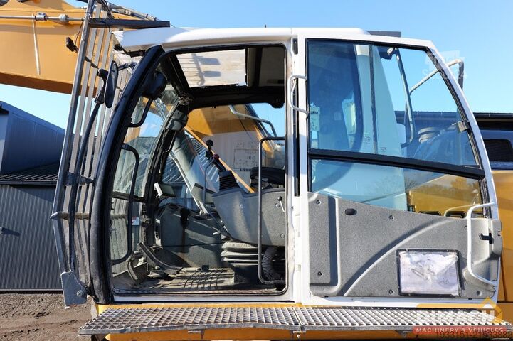 Ekskavators Liebherr R926 Monogiek - hamer sorteer functie - camera ...