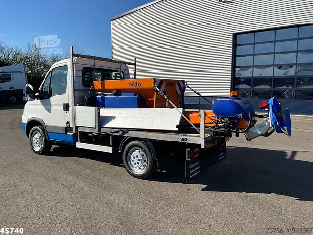 Streuwagen Iveco Daily 35S12 300 met Nido zoutstrooier Just 88.0...