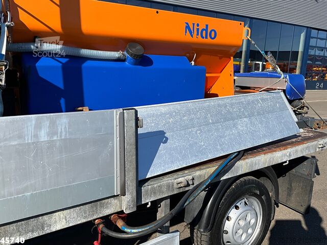 Streuwagen Iveco Daily 35S12 300 met Nido zoutstrooier Just 88.0...