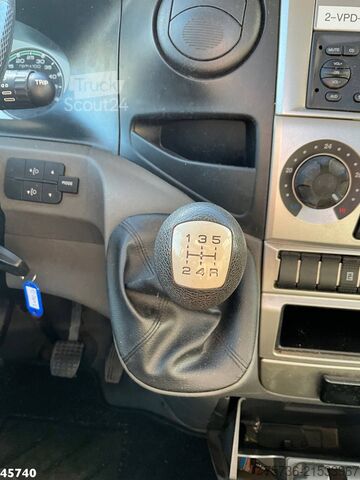 Streuwagen Iveco Daily 35S12 300 met Nido zoutstrooier Just 88.0...