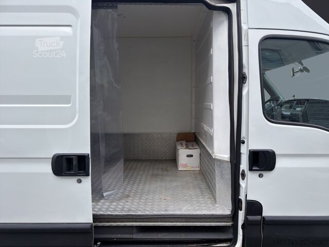 Autoutilitară frigorifică IVECO Daily 35S12 Kerstner Frischkühler Kamera
