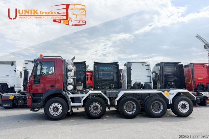 Basculantă IVECO Trakker 34T45 10x4 Chassis