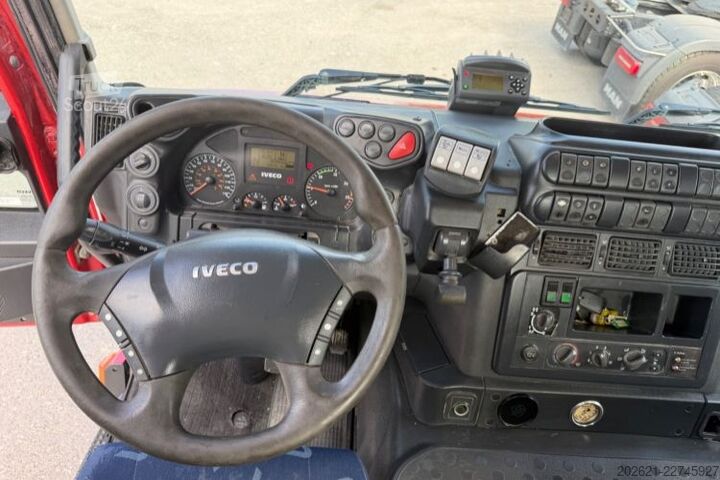 Basculantă IVECO Trakker 34T45 10x4 Chassis