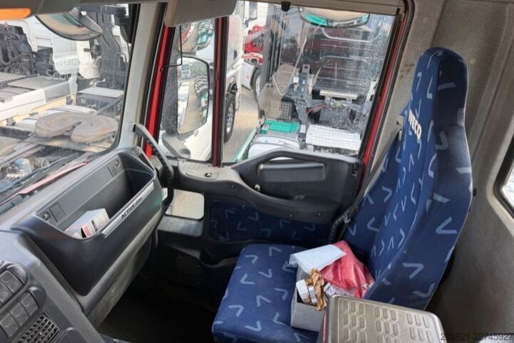 Basculantă IVECO Trakker 34T45 10x4 Chassis