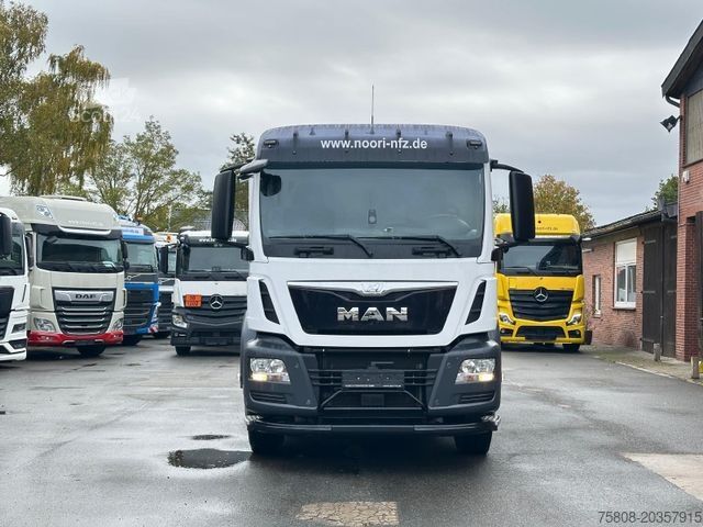 Кран-манипулятор на шасси грузовика MAN TGS 26.440 Baustoff Hiab XS177 K Lenk Navi