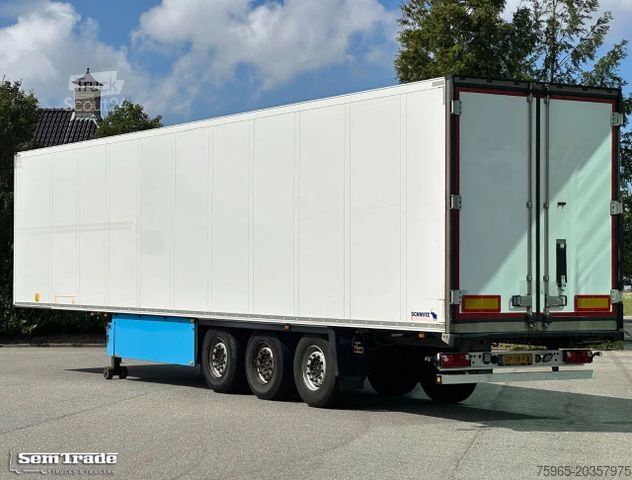 Semirimorchio frigorifero SCHMITZ CARGOBULL SCB*S3B THERMO KING SLXe 300 LIFT AXLE HOLLAND-T