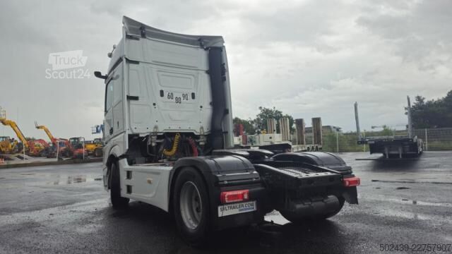 Standard nyergesvontató Mercedes-Benz Actros 1853