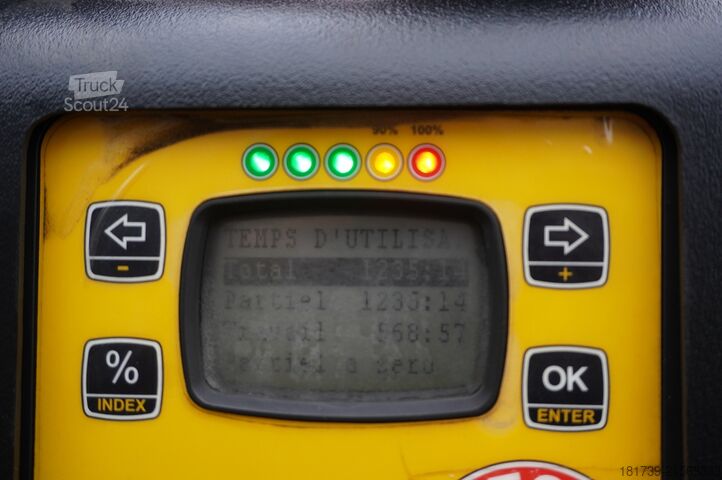 Бортовий із краном Renault C280 DTI 8 / FASSI crane 5.6T / 560 mth