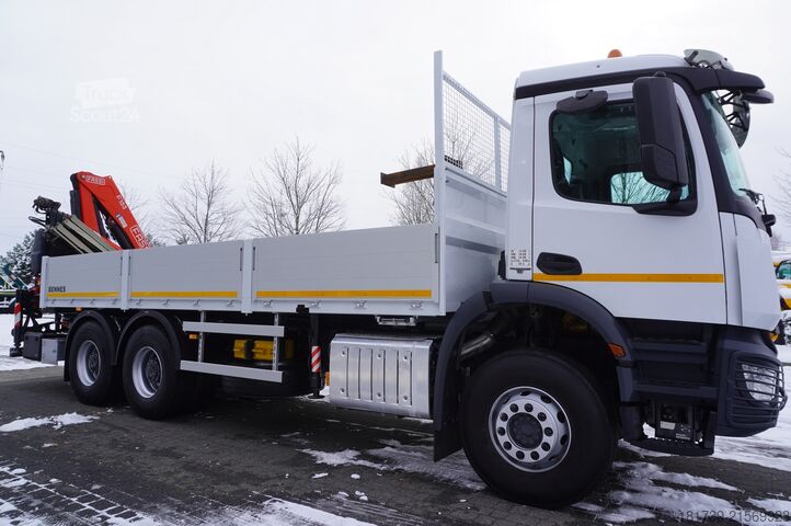 Plošina s jeřábem Mercedes-Benz Arocs 2633 flatbed truck / Crane FASSI