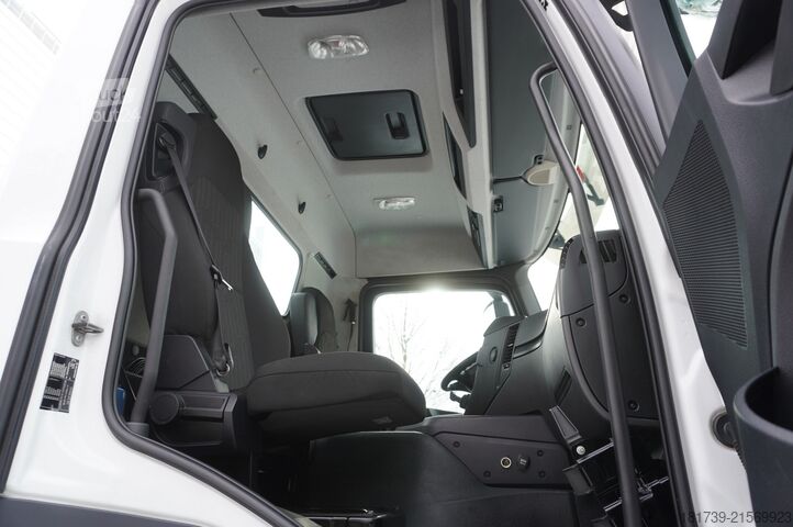 Plošina s jeřábem Mercedes-Benz Arocs 2633 flatbed truck / Crane FASSI