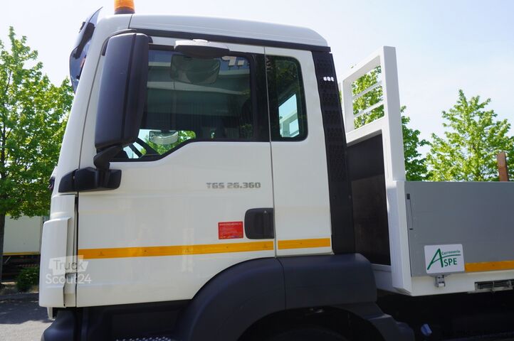 Plataforma com grua MAN TGS 26.360 Flatbed / Fassi F175 7.7 T /