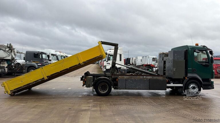 Containertransport (haakarmsysteem) Volvo FL 240 (BELGIAN TRUCK / HYVALIFT / WHEELBASE 47...