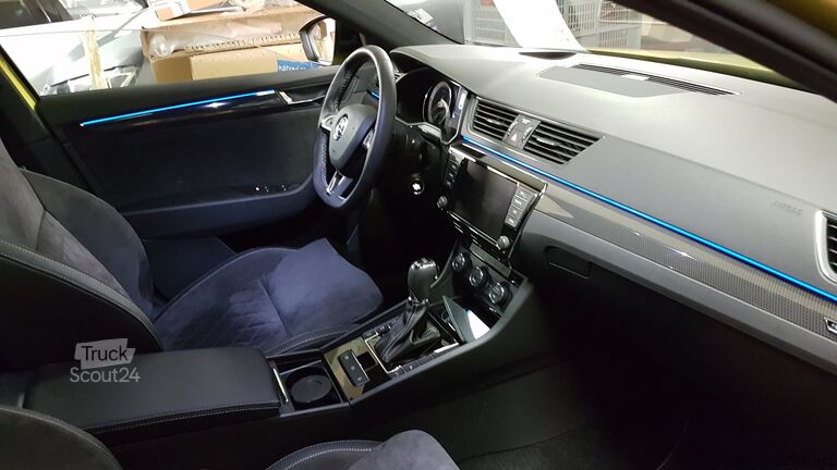 Autovettura Skoda Skoda Superb 2.0 TDI 140kW DSG 4×4 Sport