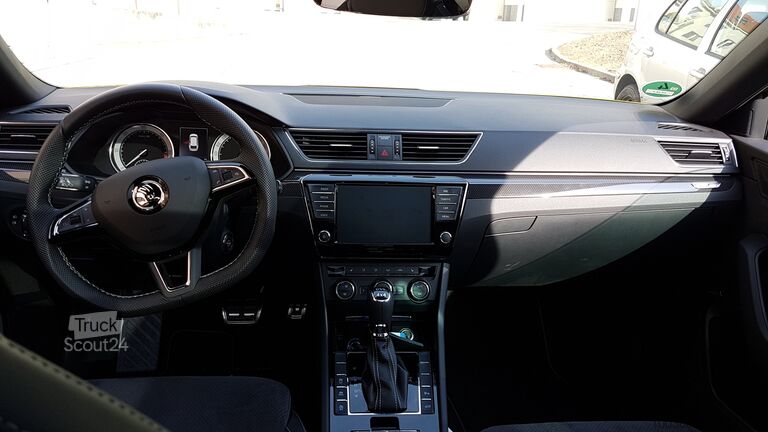 Autovettura Skoda Skoda Superb 2.0 TDI 140kW DSG 4×4 Sport