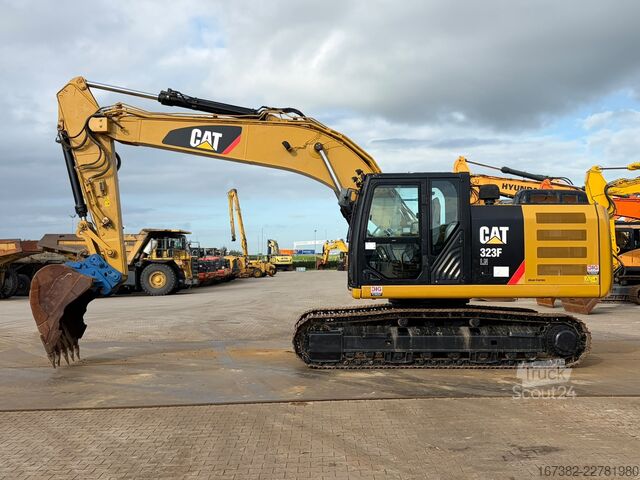 Raupenbagger Caterpillar 323FLN