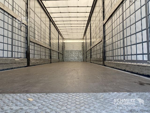 Semi-reboque aberto com lona Schmitz Cargobull Semitrailer Curtainsider Standard Hayon