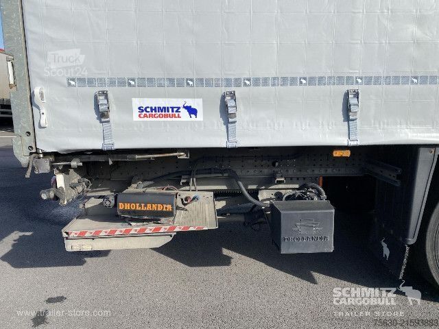 Semi-reboque aberto com lona Schmitz Cargobull Semitrailer Curtainsider Standard Hayon