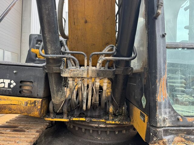 Pelle sur chenilles Caterpillar 323E