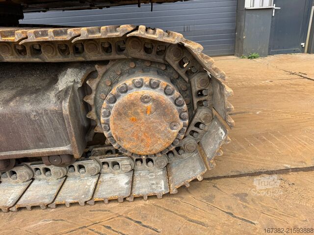 Pelle sur chenilles Caterpillar 323E