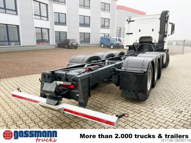 Șasiu de camion Mercedes-Benz Actros 3551 L 8x2/4, Vorlauflenkachse,