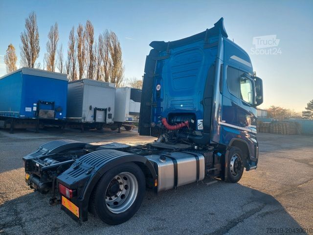 Nagy térfogatú nyergesvontató FORD F-Max 1850 LL