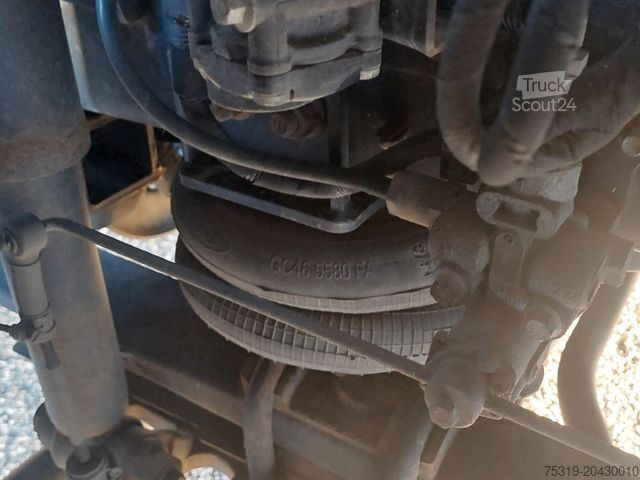 Nagy térfogatú nyergesvontató FORD F-Max 1850 LL